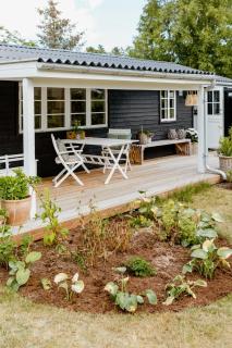 Renovated House With Charm And Outdoor Shower - 5