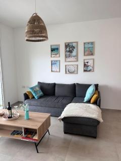 Sea Breeze Netanya Retreat with Mamad by Sea N' Rent - Netanya - 0