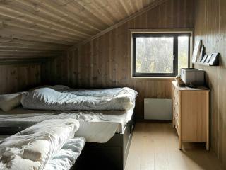 Spacious Mountain Cabin With Fantastic Views - 9