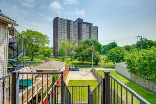 Walk to Chicagos Shops and Eats Bronzeville Duplex - Chicago - 9