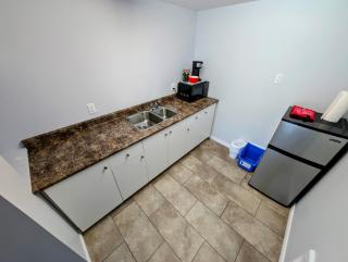 Gordie's Inn & Suites - Alert Bay - 3
