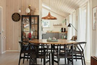 Amid Heather Near The Sea Lies Beach Hut - 5