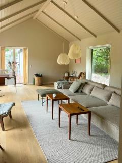 Modern Summer House Near Gudmindrup Beach - Højby - 8