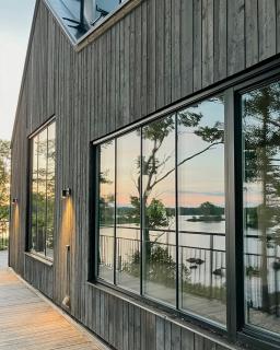 Architectural Cabin With Magnificent Lake View - 8