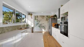 Oakura Oasis - ultimate beachside retreat - 1