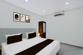 Townhouse SV Hotels - Lingampalli - 1