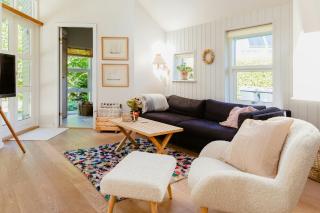 An Intimate Get-Away By The Sandvig Bay - 8