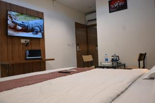 RV Park Inn Residency - Chennai - 7