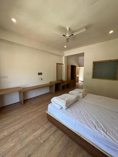 Rezangla Hotel - 4
