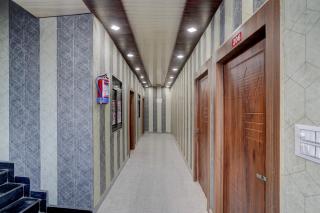SPOT ON Hotel Sky Inn - 8
