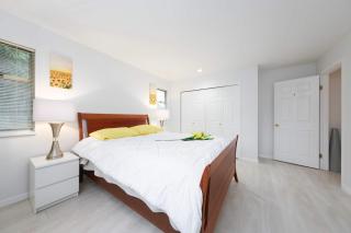 Private Room in Cozy Homestay with Prime Location - Vancouver - 8