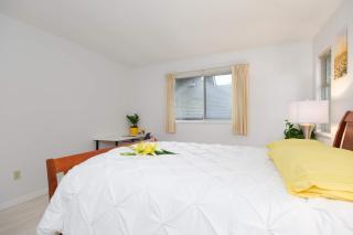 Private Room in Cozy Homestay with Prime Location - Vancouver - 7