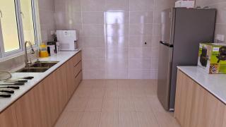 Spacious Minimalist Home for Families Group 14pax - Kuching - 3