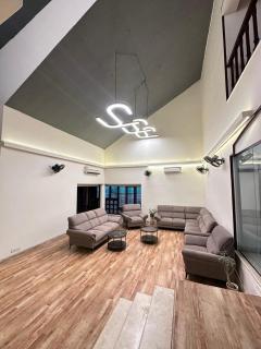 House of Fracspace - Jāmb - 8