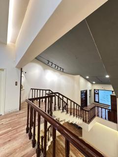 House of Fracspace - Jāmb - 7
