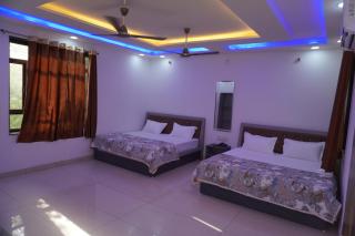 Hotel Shekhawati Resort -Parking Restaurant Near Toran Dwar - 3