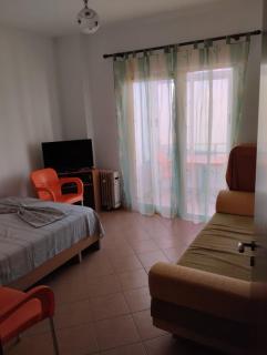 Apartament me qera ditore buze liqenit Text or Contact - Pogradec - 1