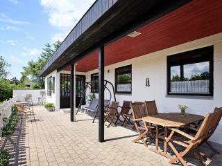 8 person holiday home in Struer-By Traum - Humlum - 8