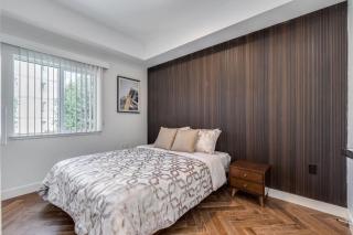 Modern & Luxury Apartment with Full Amenities - Vancouver - 3