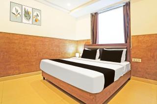 Super Collection O Tilak Nagar Near Pacific Mall - New Delhi - 7