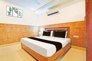 Super Collection O Tilak Nagar Near Pacific Mall - New Delhi - 6