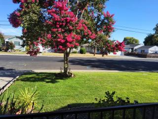 2 1 Cozy Home - Stockton - 7