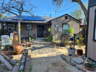 2 1 Cozy Home - Stockton - 4