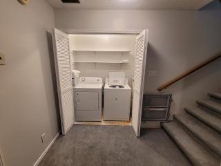 Your cozy little house away from home plus jacuzzy - 1