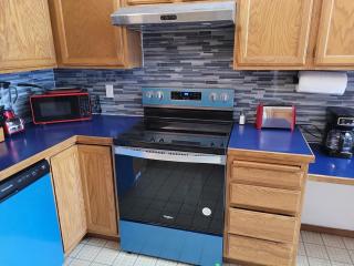 Your cozy little house away from home plus jacuzzy - 2