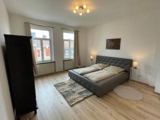 Schönes Apartment mit 2 Schlafzimmern und Balkon - Plauen - 4