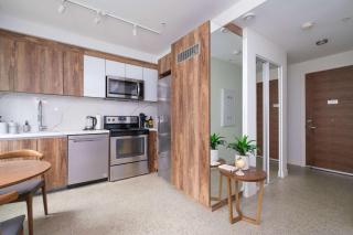 Modern Studio Condo in Central Prime Location - Vancouver - 2