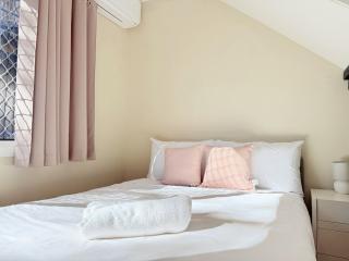 Charming 2BR with Yard&Parking - Brisbane - 8