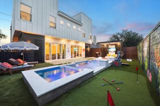 8BR/8Bath/Pool/HotTub/Mini Golf - Houston - 9
