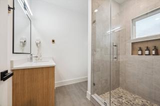 8BR/8Bath/Pool/HotTub/Mini Golf - Houston - 1