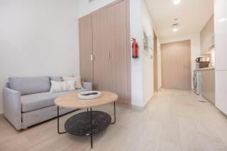 Free housekeeping visits during your stay - StayShort - Cozy Studio in Azizi Riviera Sleeps 3 with Pool - 4