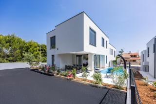 Peninsula Villas - 4