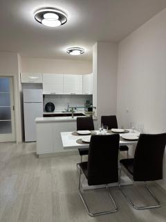 Apartment Garden - two large terraces with hanging chairs and sunset view - 5