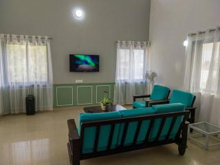 ll EMPYREAN STAY ll SUNFLOWER VILLA ll 3BHK ll AC ll PVT POOL ll FREE WIFI ll - Lonavala - 8