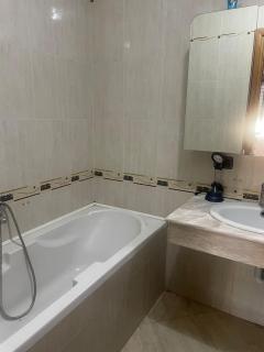 Tirana center apartment - Tirana - 9