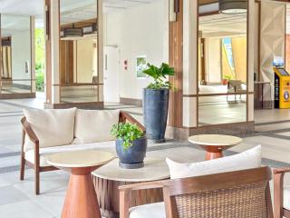 Cozy Condo with Netflix, Pool & Garden, Walk to Spas - Manila - 3