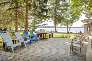 Cozy Lakeside 3BDR Moose Lodge at Lake Ann 19899 - Lake Ann - 1