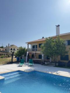 Casa da Alegria - Piscina, Sala de Jogos, 4 Quartos - Cardigos - 0