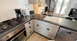 Patio - Exceptional location! - Villeneuve-lès-Avignon - 4