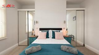 Modern 3-Bedroom Home - Sleeps 6 - 15 Mins to Town - Darlington - 2