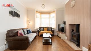 Modern 3-Bedroom Home - Sleeps 6 - 15 Mins to Town - Darlington - 7