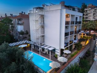 Bayram Hotel - Çeşme - 1