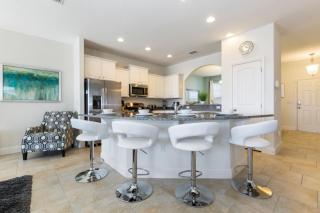 Last Minute Disney Getaway! Private Pool, Hot Tub & Games Room. Book Now! #14238 - Davenport - 2