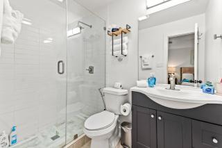 4BR Luxury Stay | 2 Kings | Near DT | Family+Games - Austin - 5