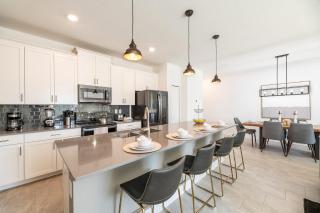 Last Minute Disney Getaway! Private Pool, Hot Tub & Games Room. Book Now! #48511 - Kissimmee - 2