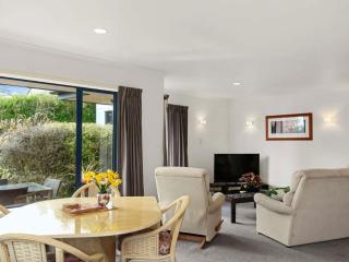 3 bedroom home Tranquil Views - Rotorua - 2